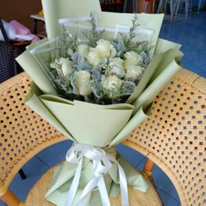 9 White Roses bouquet (original picture) - Florist-Phuket