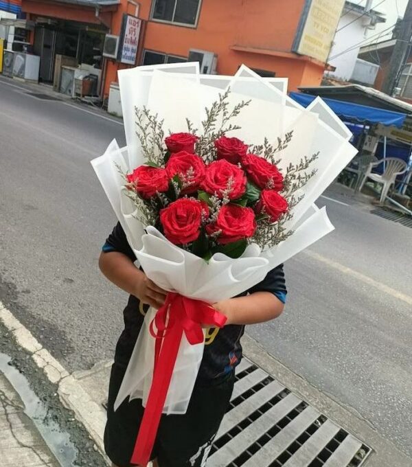 Happy Bouquet (9 Red Roses) - original size