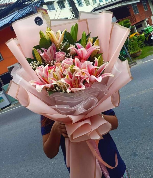 Pink Elegance bouquet - Image 3